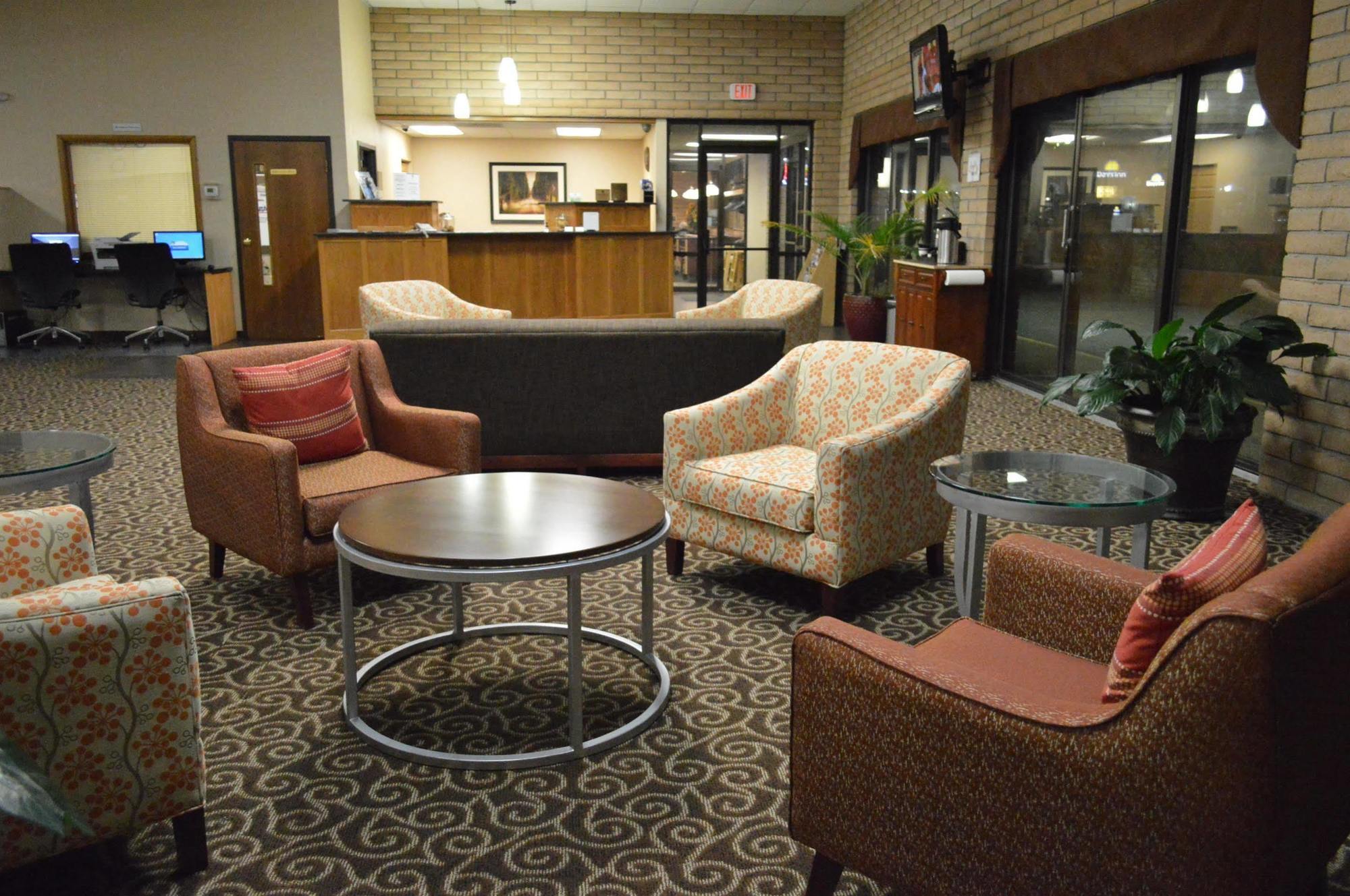 Best Western Hospitality House Емпория Екстериор снимка