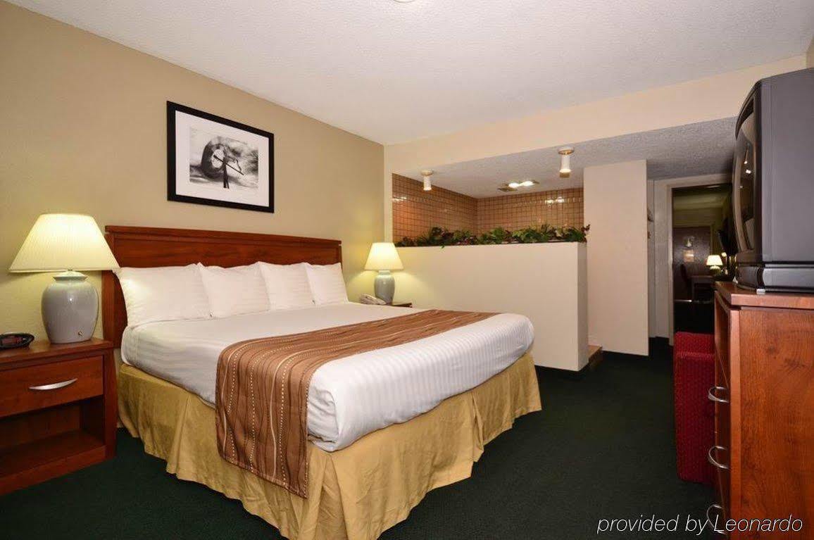 Best Western Hospitality House Емпория Стая снимка